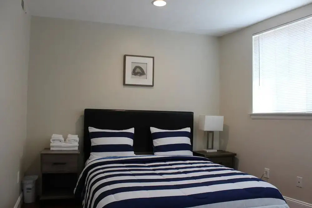 Cozy 3 Bedroom/Great Location