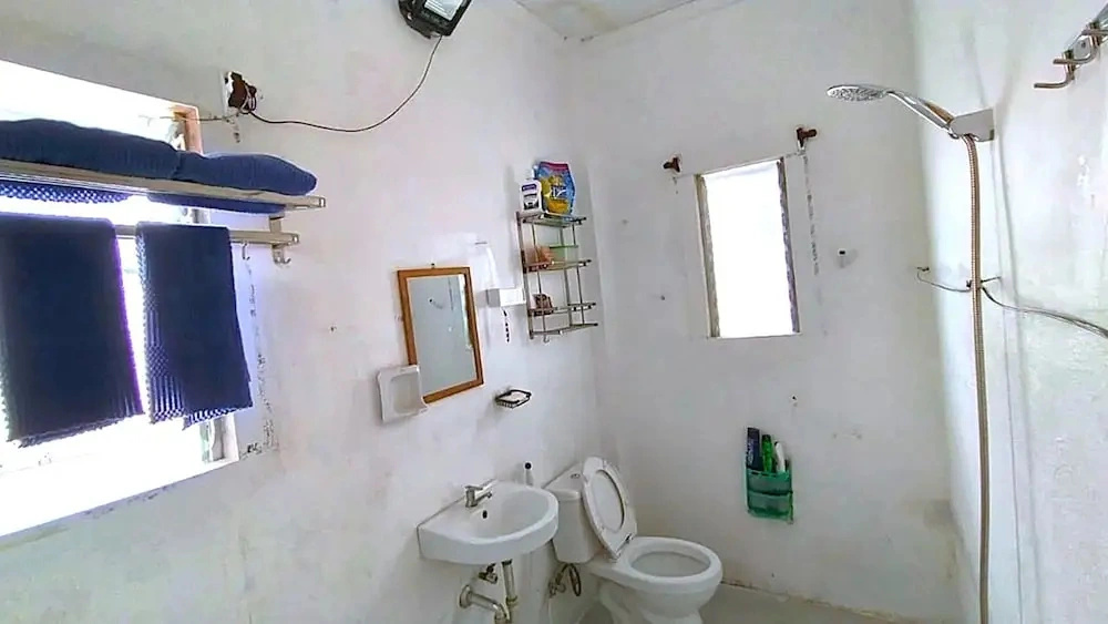 "real House", Where the Ocean Meets the Mountains