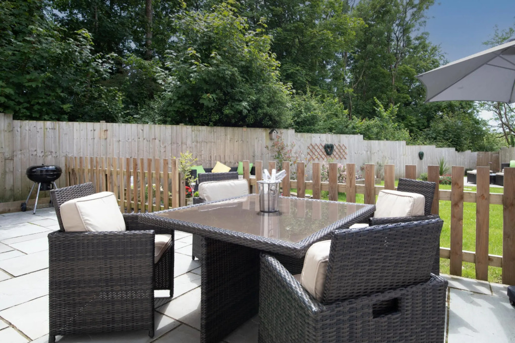 Parsonage Cottage- Peaceful Dog Friendly Cottage