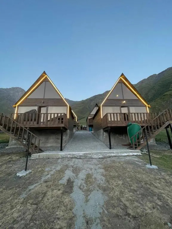 Kazbegi 4 side cottages