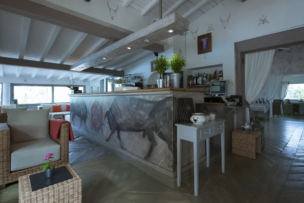 Hôtel Restaurant Les Arnelles