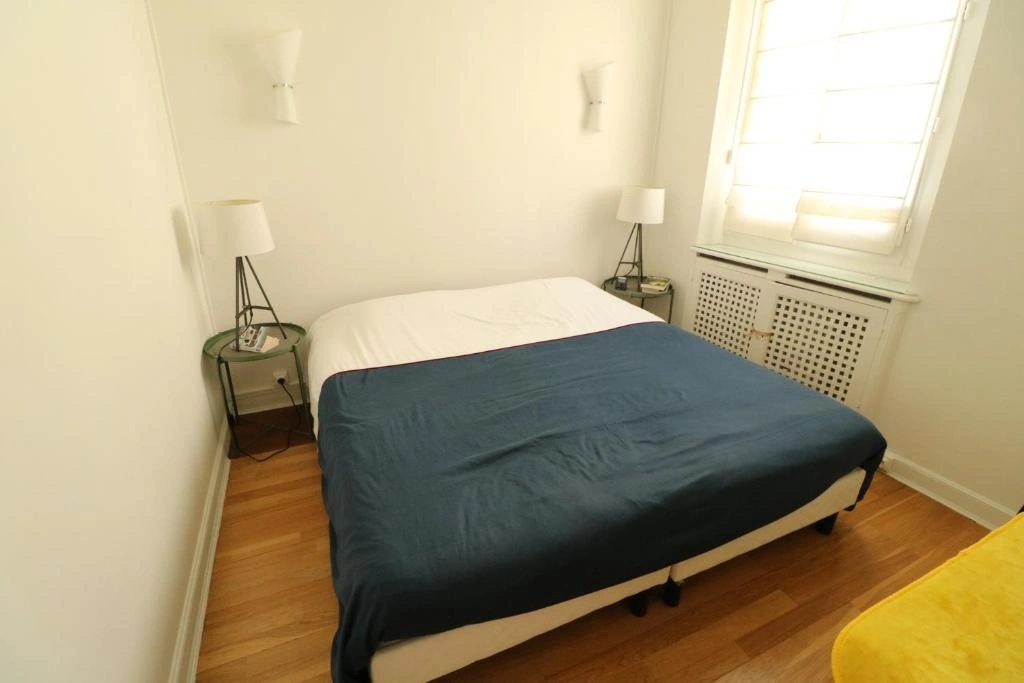 1 bedroom with direct view to the Old Port 267