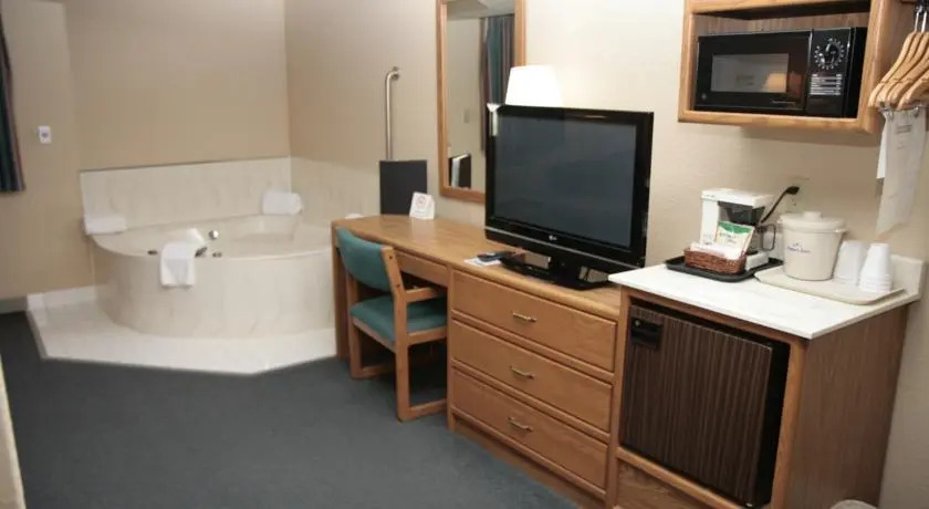 AmericInn Lakeville