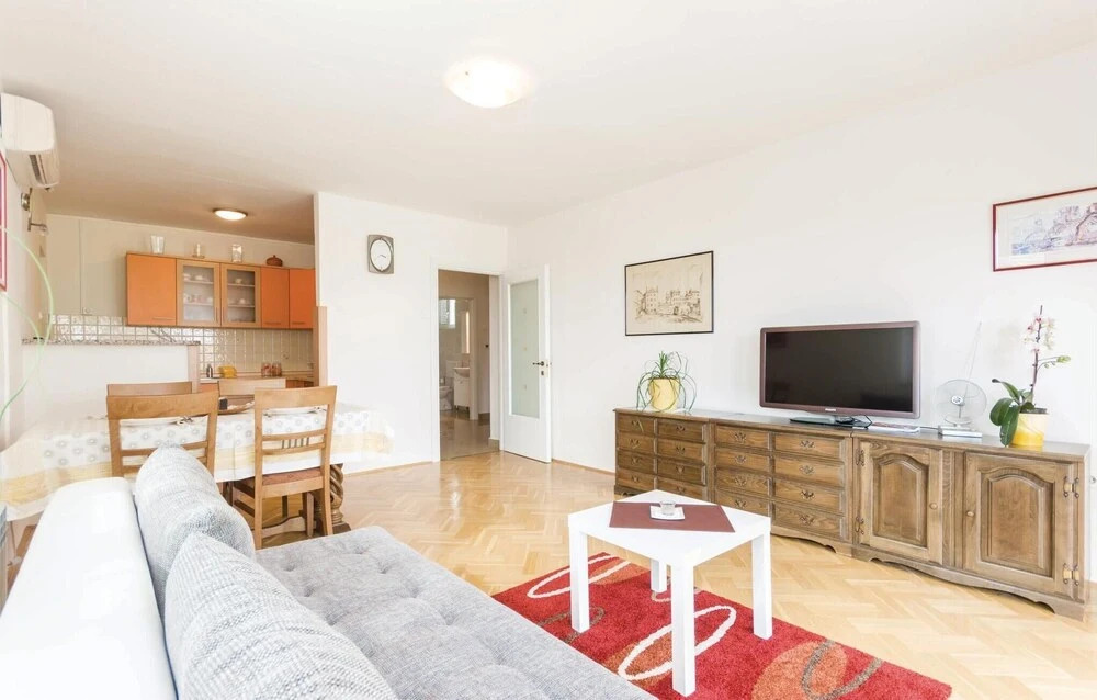 Beautiful Home in Matulji With Wifi and 2 Bedrooms