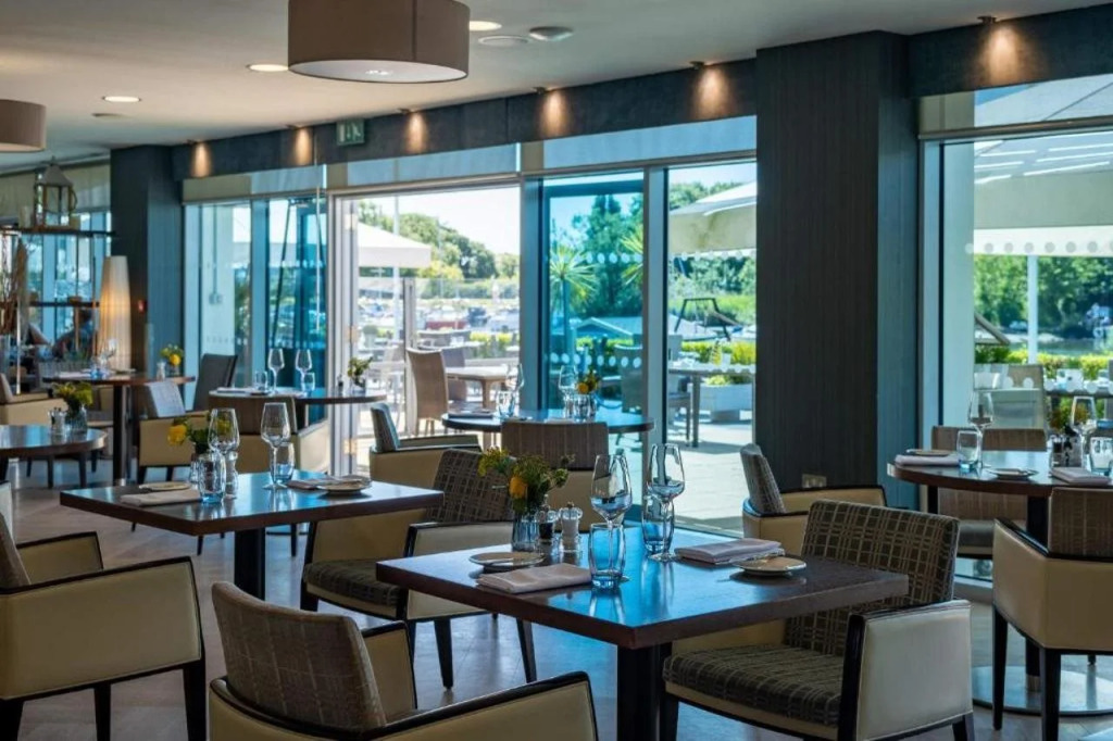 Captains Club Hotel & Spa