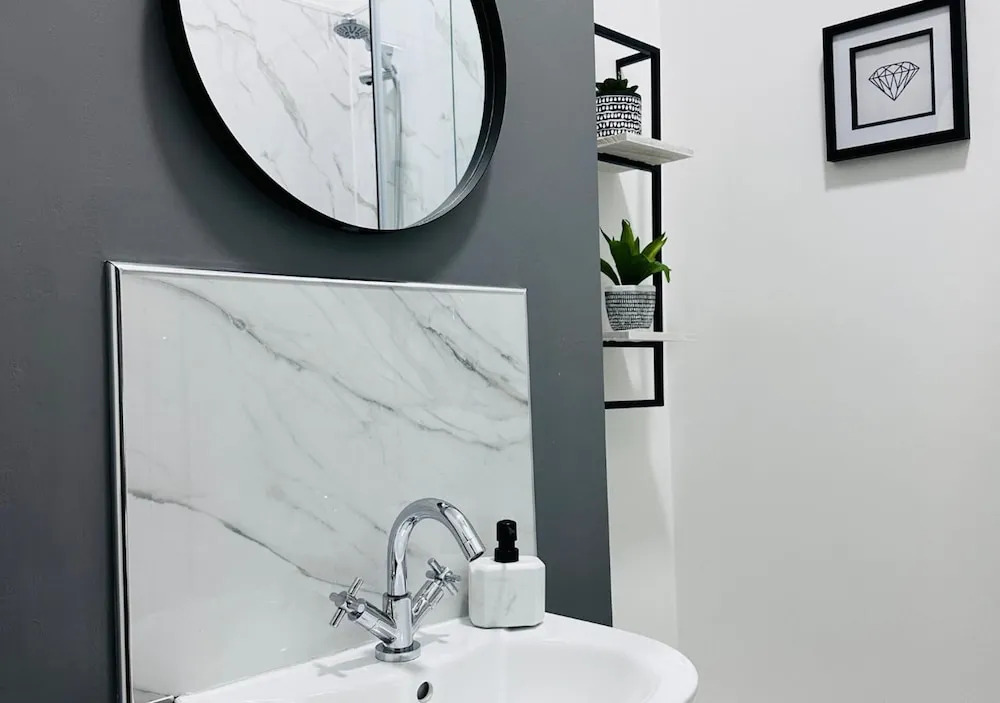 The Jewel Box Birmingham City Apartment