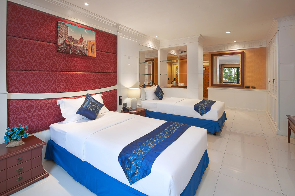 Floral Hotel  Dolphin Circle Pattaya