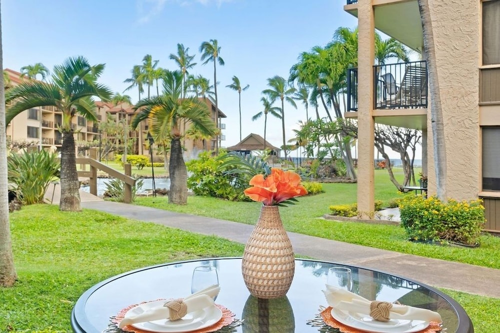 Papakea H107 1 bedroom, 1 bath OceanView 1 Condo by RedAwning