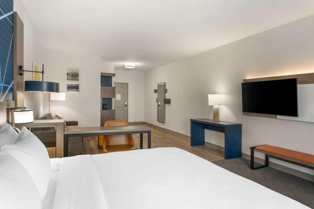 Comfort Suites Elgin Northwest