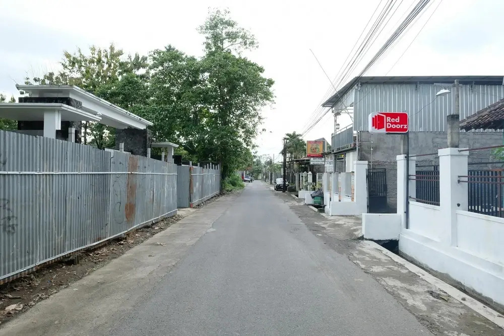 RedDoorz Syariah near Monjali 4 Yogyakarta