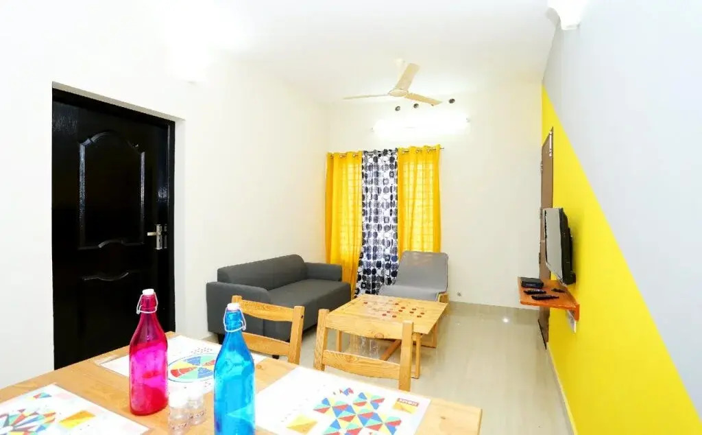 Srinilayam Apartments By OYO Rooms