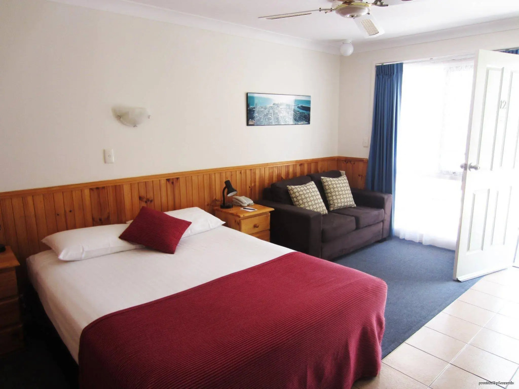 Twin Towns Motel