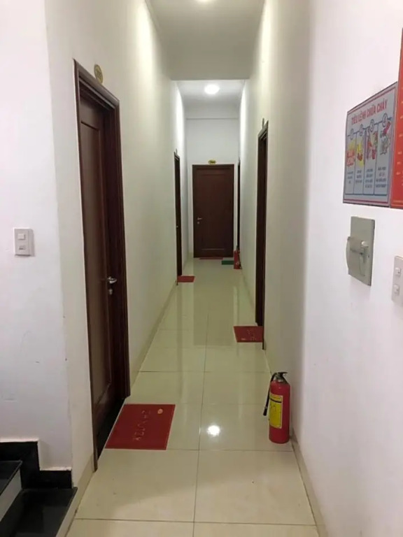 Lê Tùng Hotel - Vạn Giã