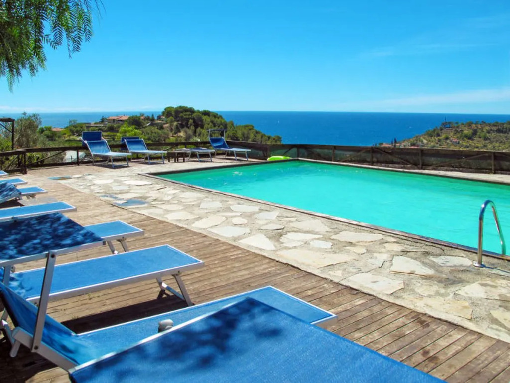 Holiday Home Le Terrazze del Geco Bungalow B - SLR301 by Interhome