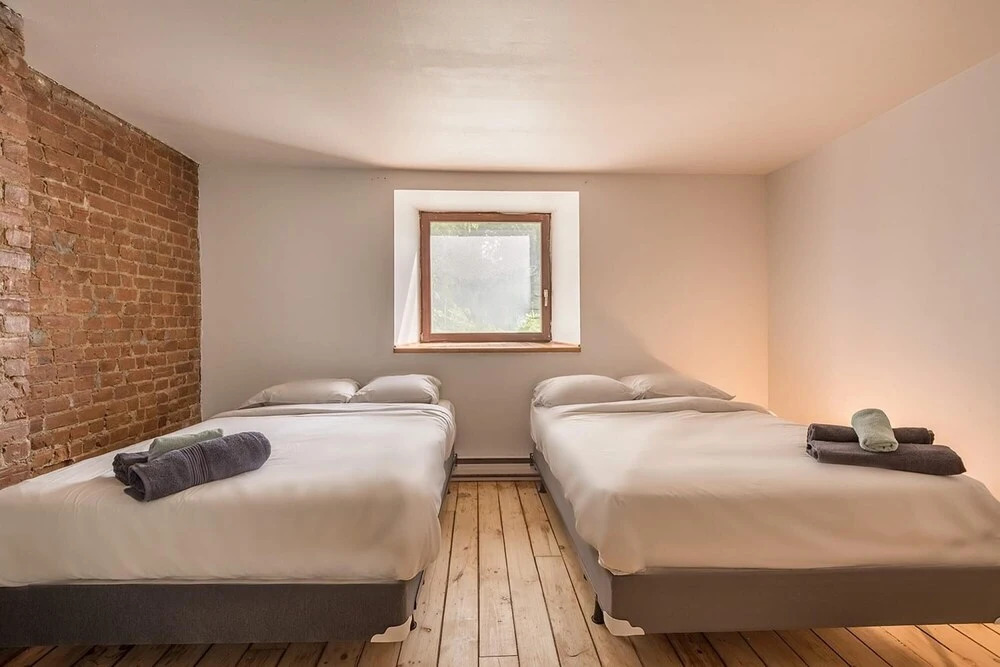 Beautiful Cozy 2-storey Apartment In the of Downtown MTL