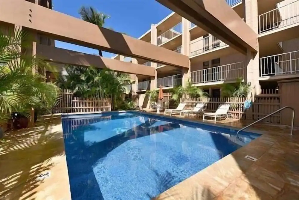 Kaleialoha 106 Ocean Front 1bd/1ba 1 Bedroom Condo by RedAwning
