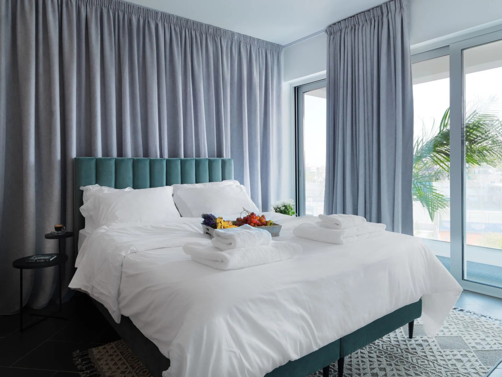 LIV URBAN Suites