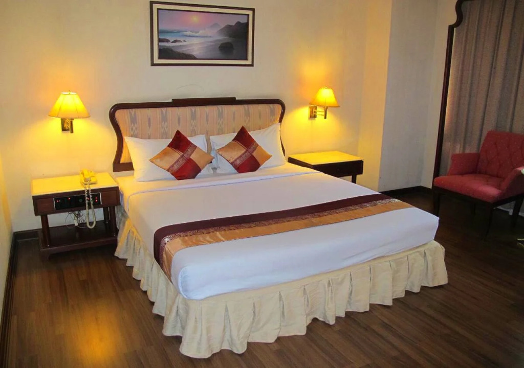 Lee Gardens Hotel