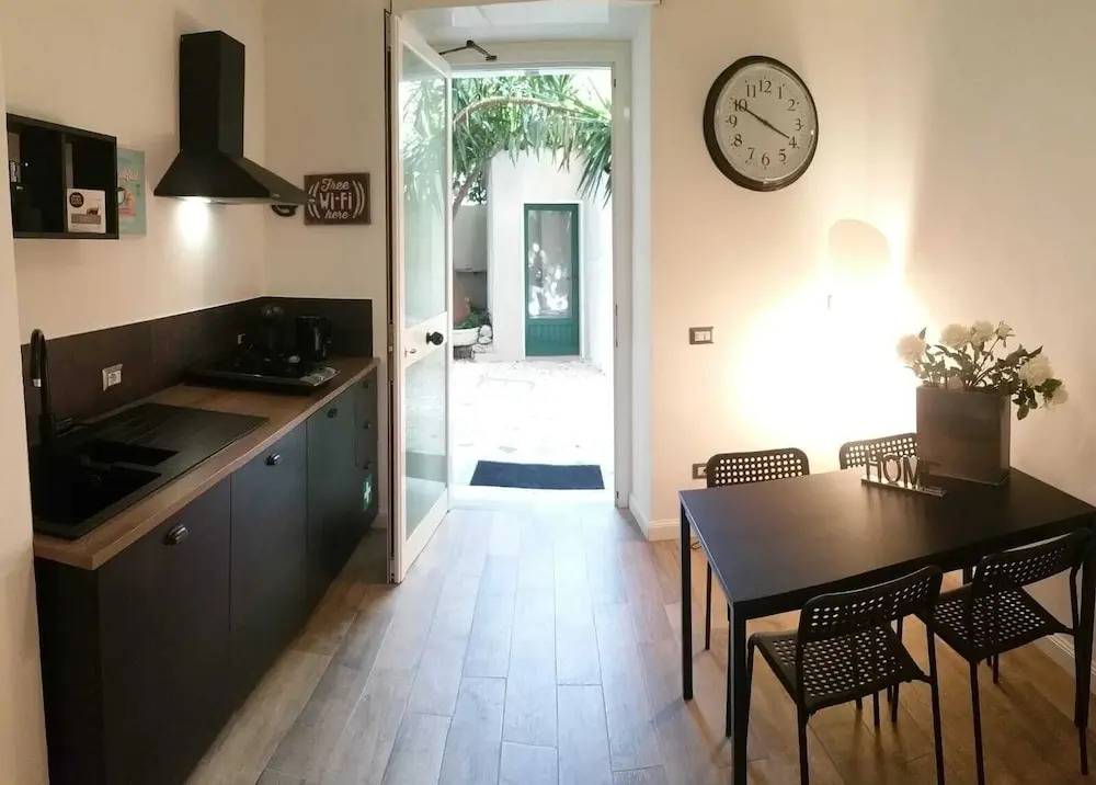 GARDEN HOUSE - Luxury Guest House - Self check-in only