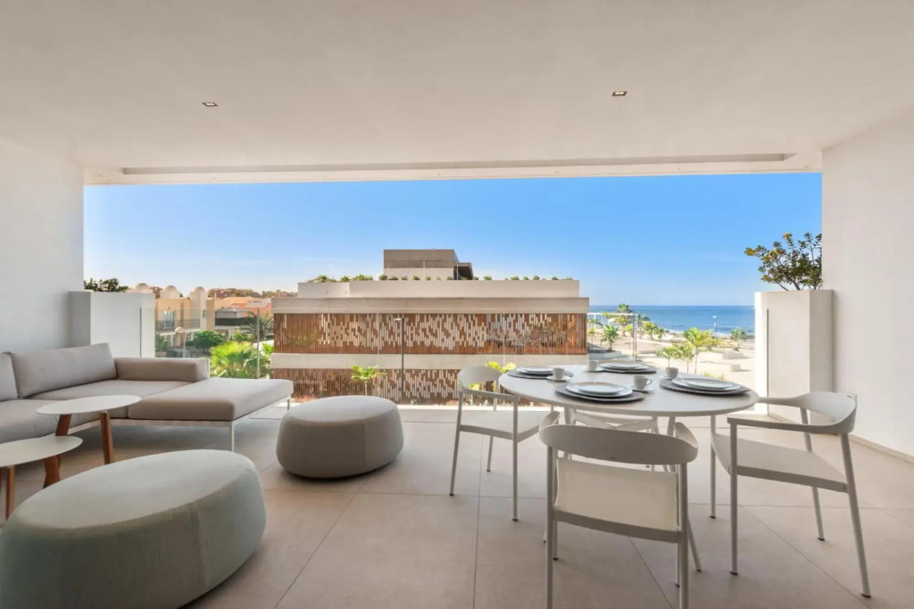 Infinity 1-2 LUXE PARTIAL SEA VIEW 2B