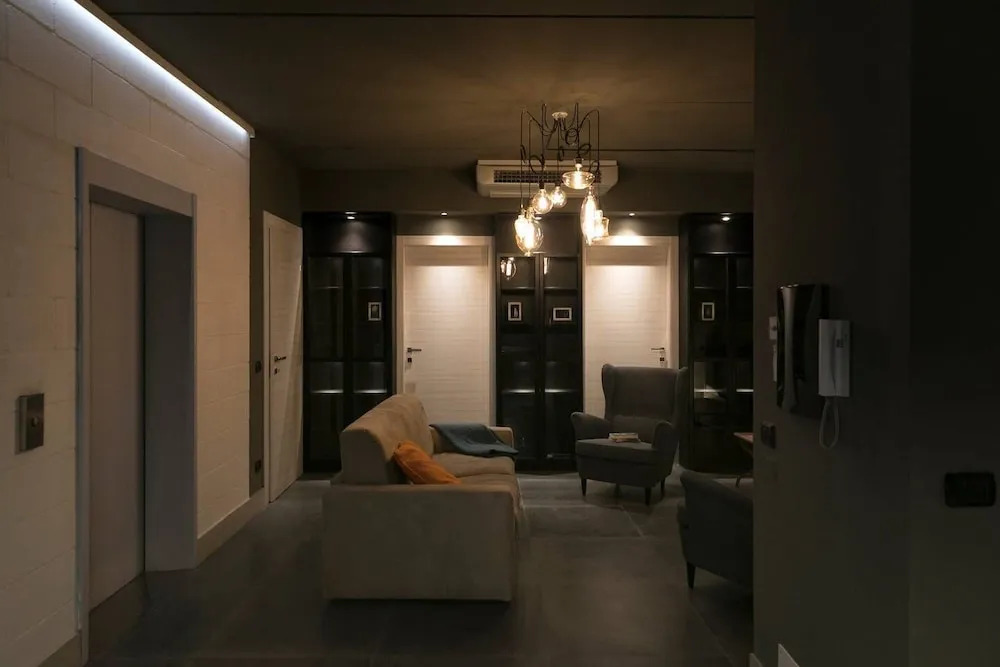 Altido Black Apartment