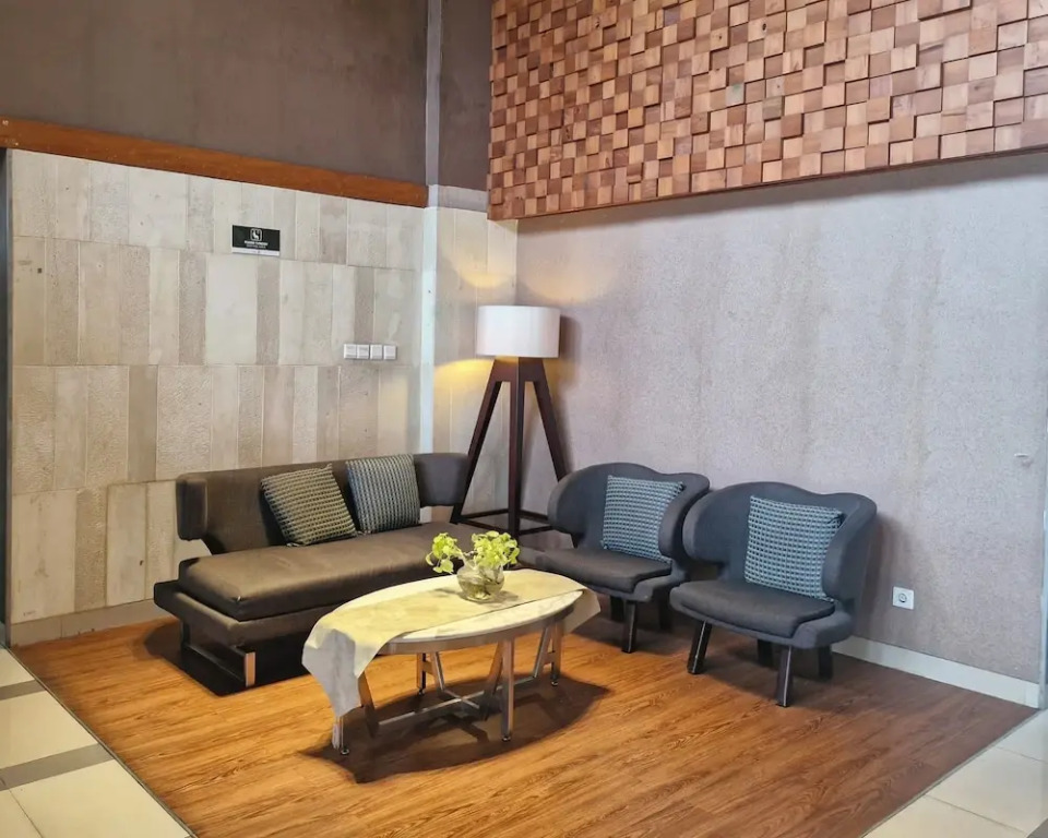 High Livin Apartment Parahyangan