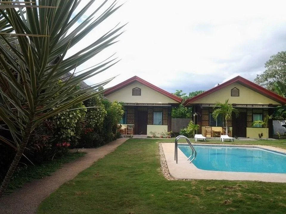 Evelyn Resort