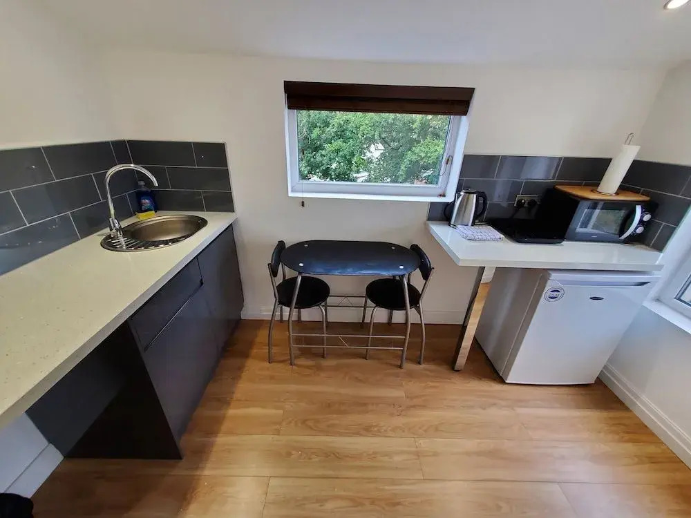 The Ashcroft Studios & Apartments with Free Parking