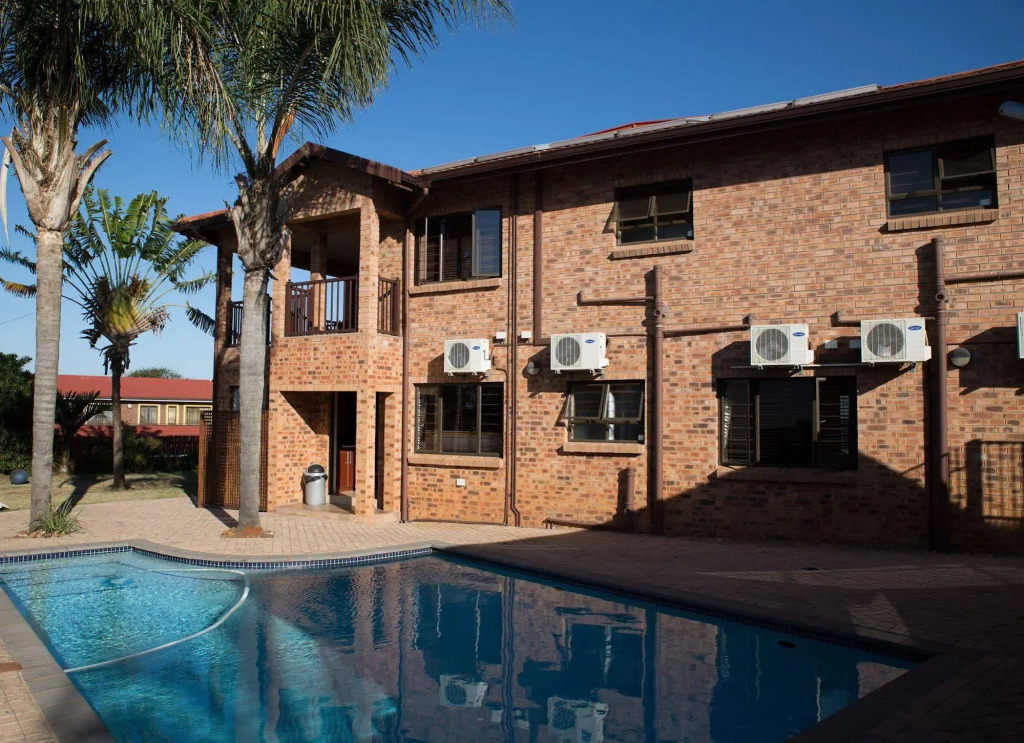 Milkwood Mansion