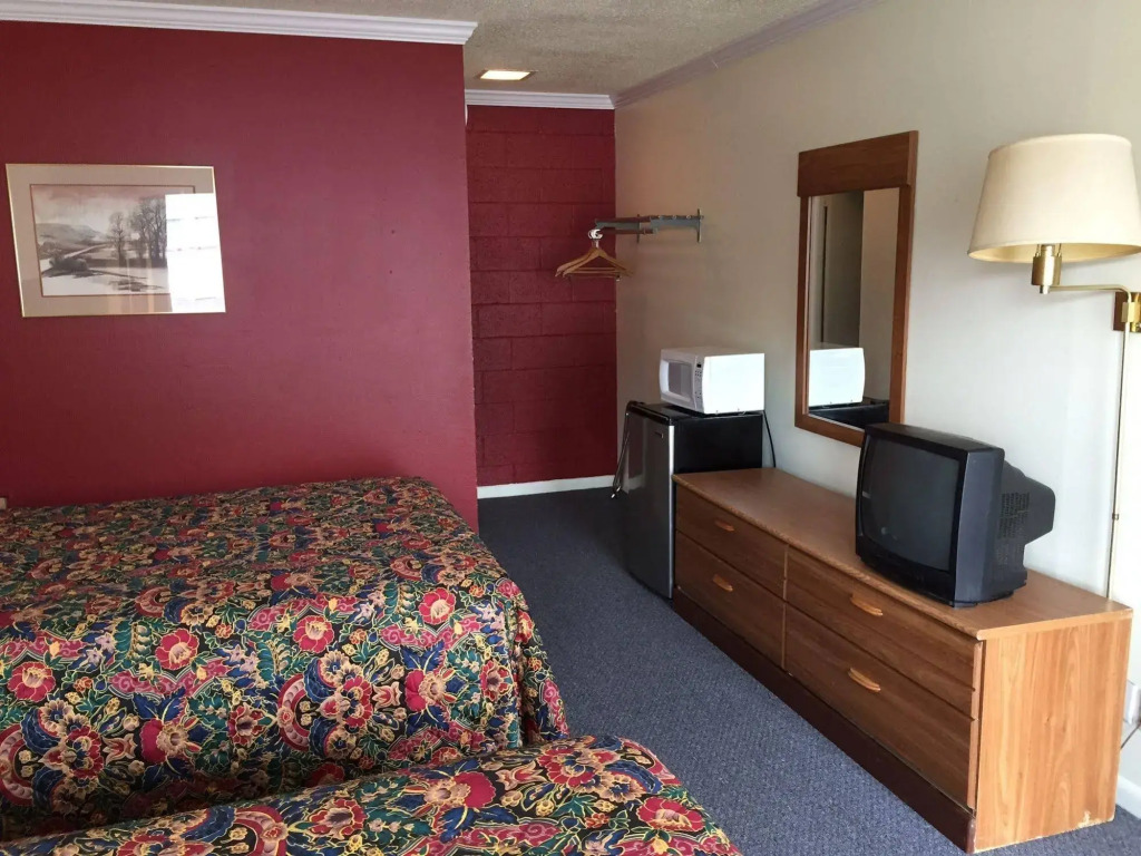 Amenity Motor Inn