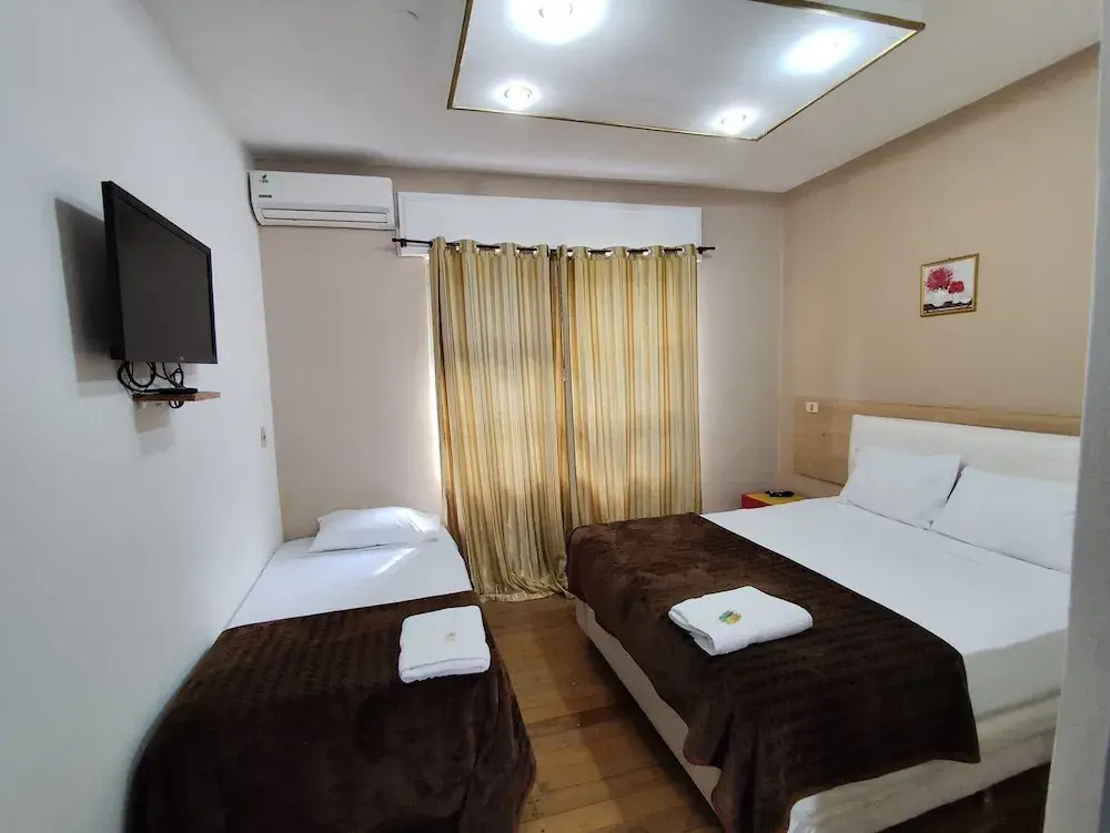 CEDE Inn Hotel