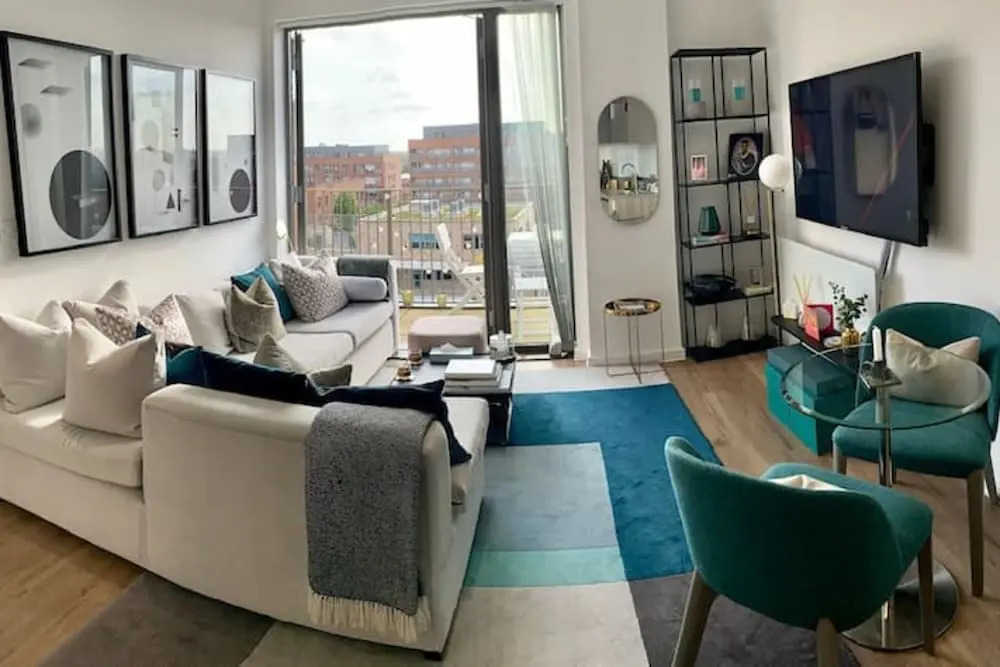 Stylish and Chic 1 Bedroom Apartment in Canning Town
