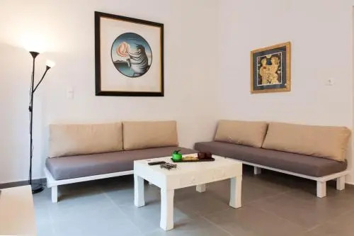 Five-Bedroom House near Acropolis