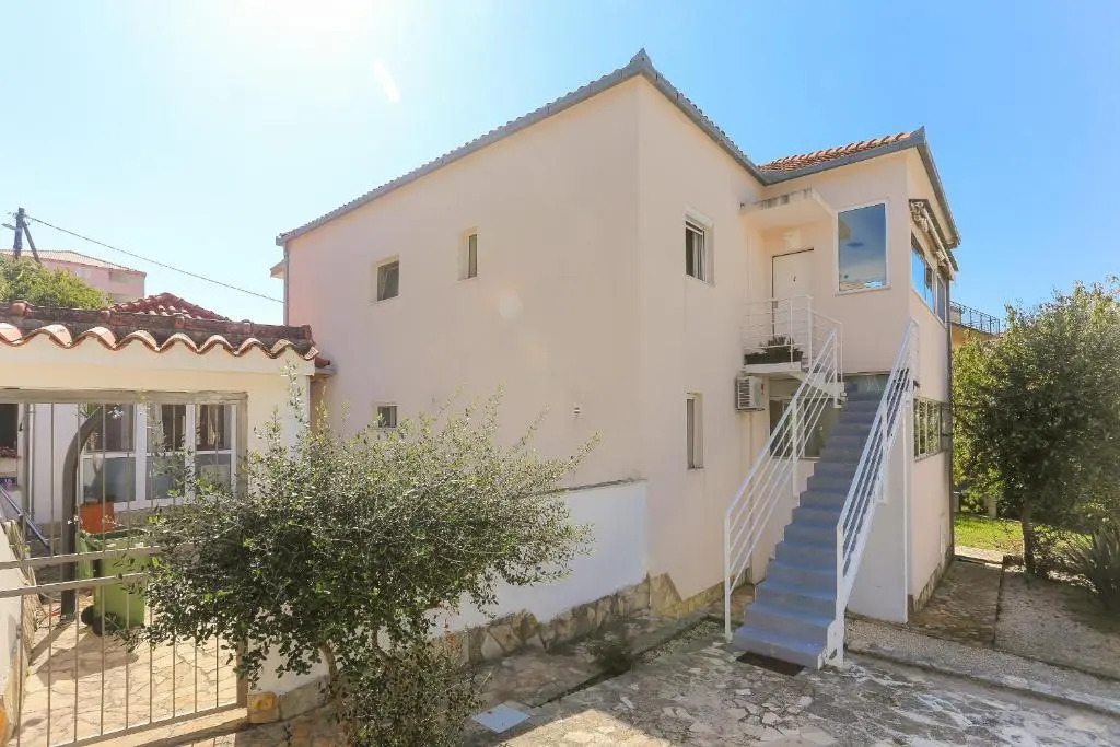 Casa Zorana-Alba Apartments
