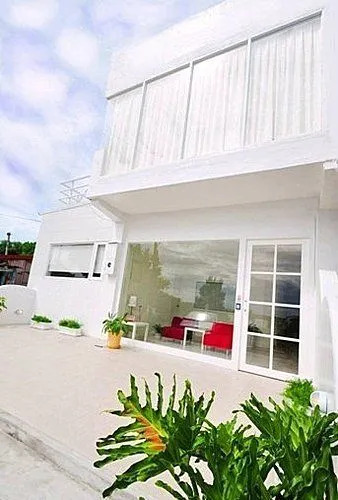 Q House