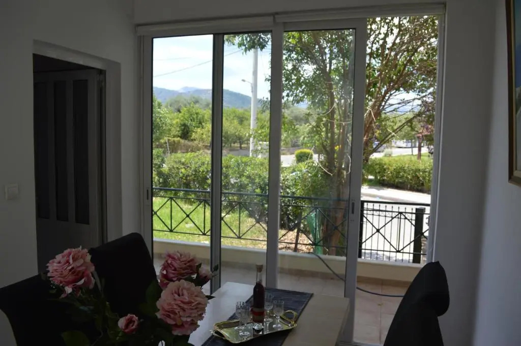 Serenity House Aigio Dimitropoulos