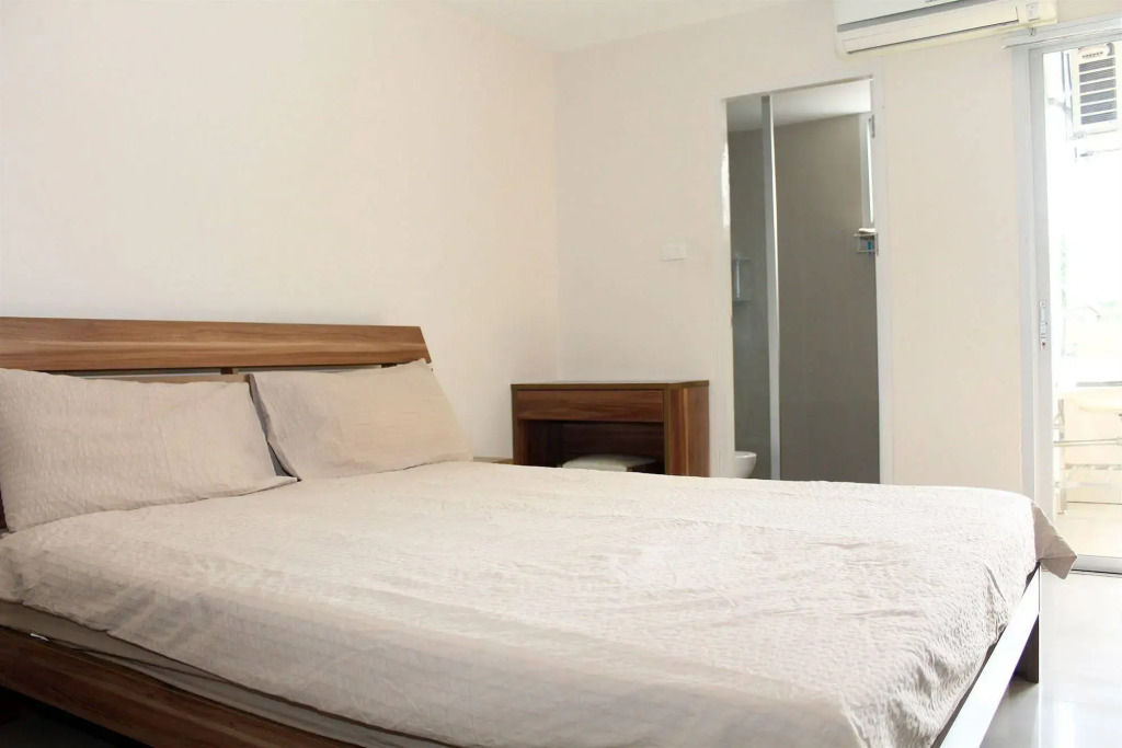 UTD8 Hotel and Residence