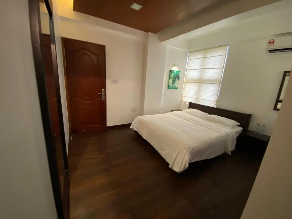 Luxury 3 Room Apartment by Oboe