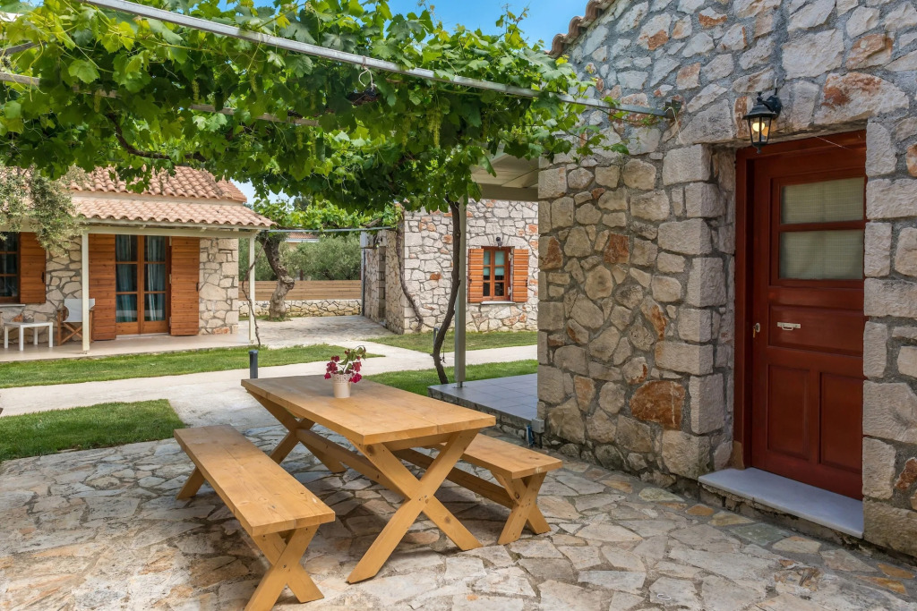 Evylio Stone Houses