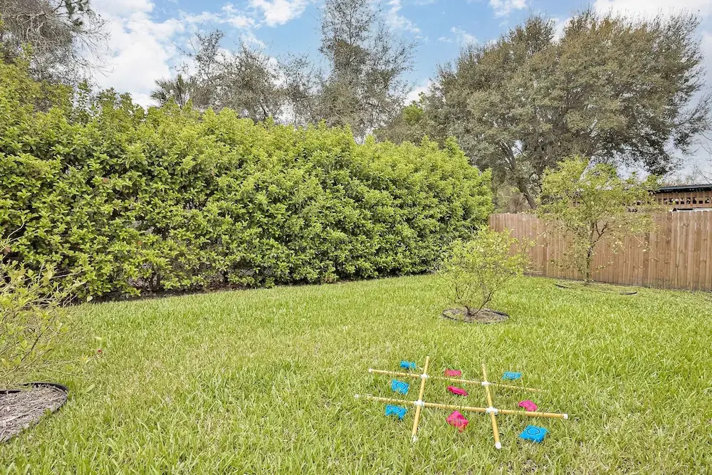 Wonderful Coastal Home With Wifi, Enclosed Backyard, Screened Patio