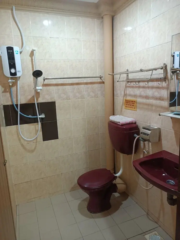 FullyWell Hotel