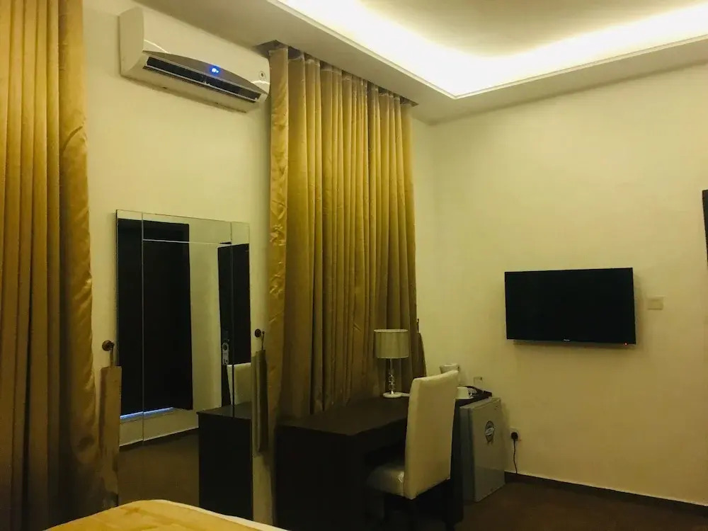 LuxeVilla 42