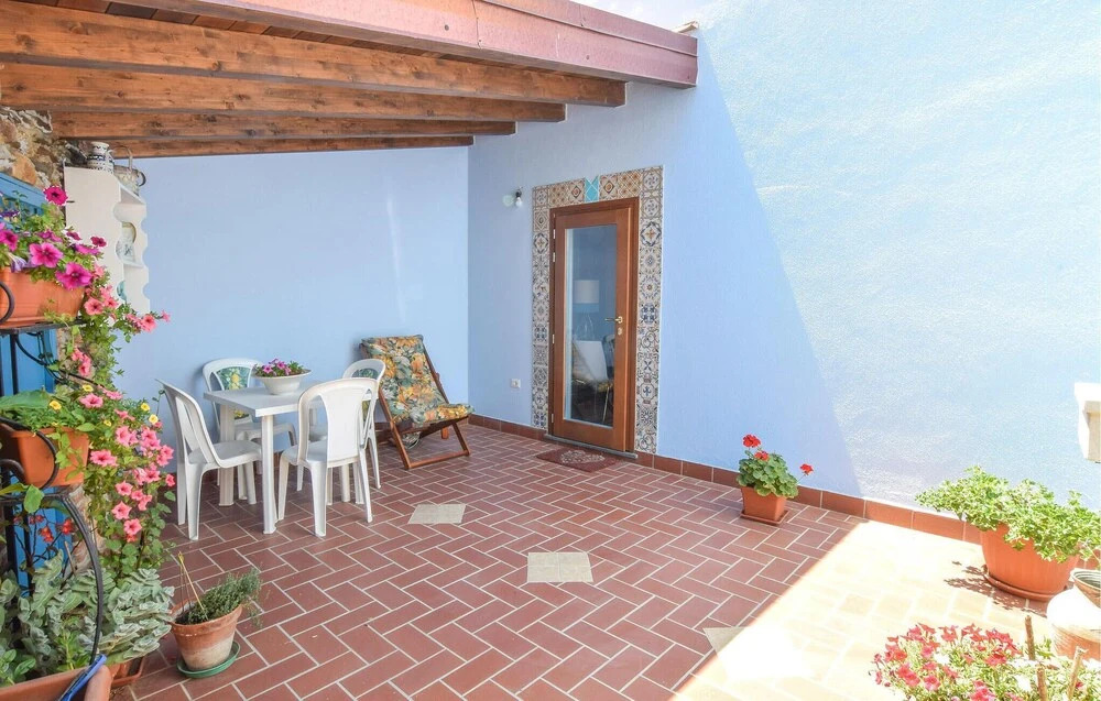 1 Bedroom Beautiful Home In Siniscola