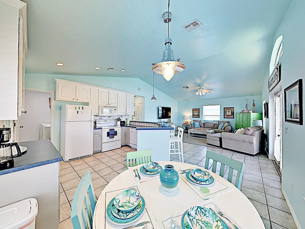 1208 Rockport - 2 Br Home