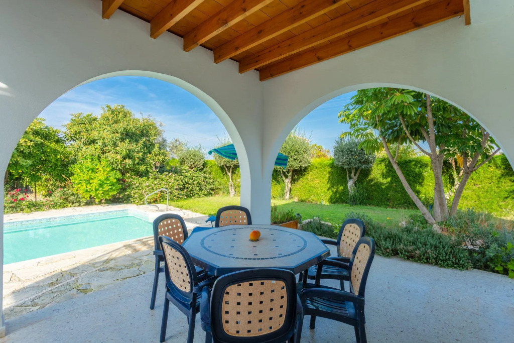 Sun Beach Villa Tria
