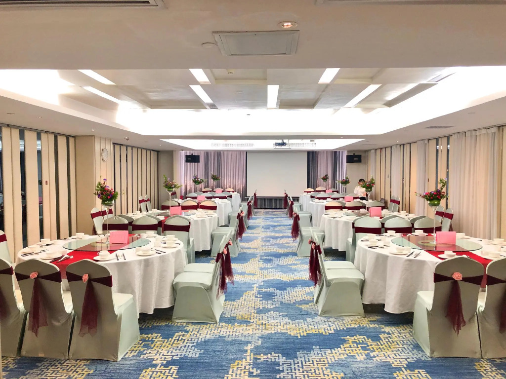 Eastone Vegetarian Culture Hotel
