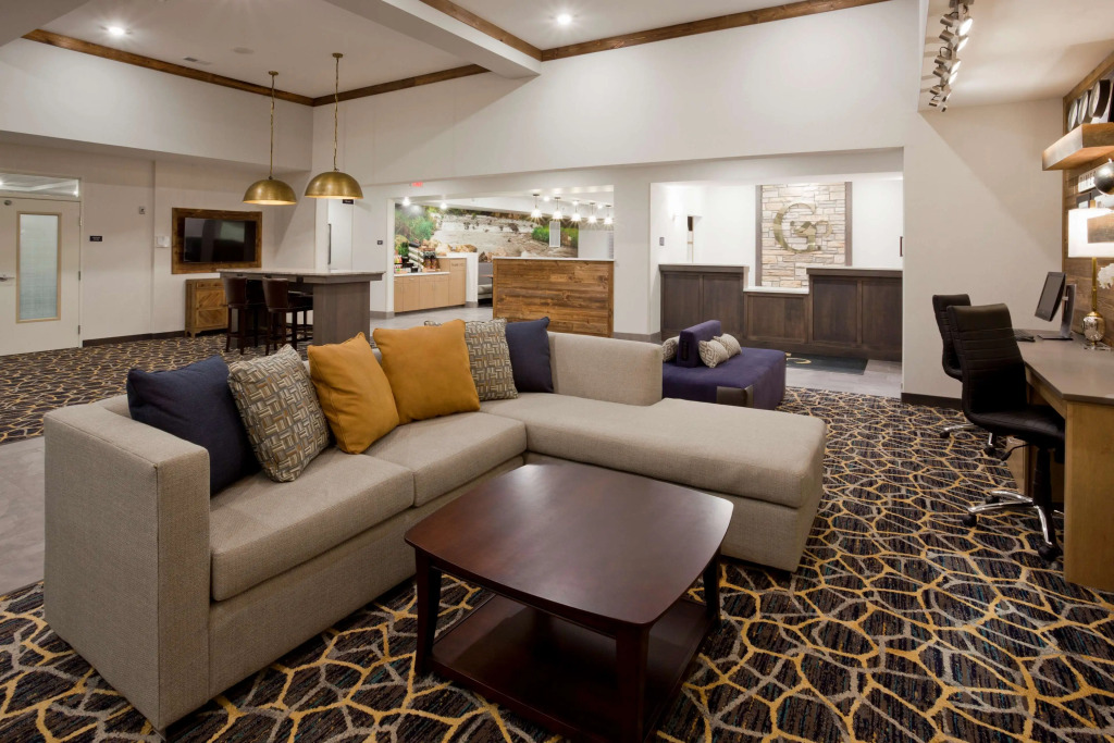 GrandStay Hotel & Suites