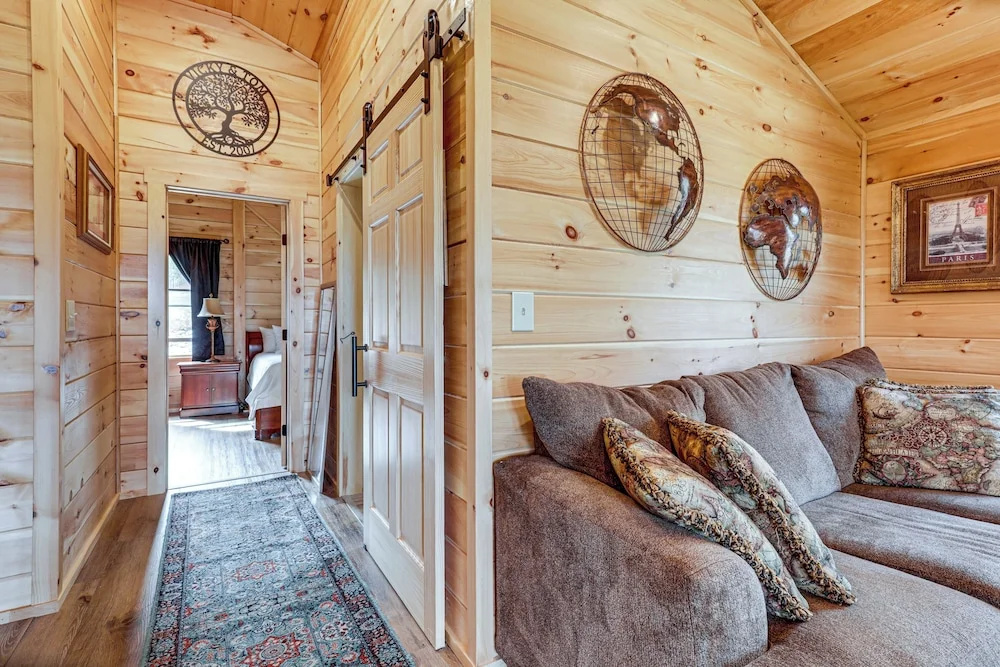 Newfound Lake Getaway: Cabin w/ Deck, Fire Pit