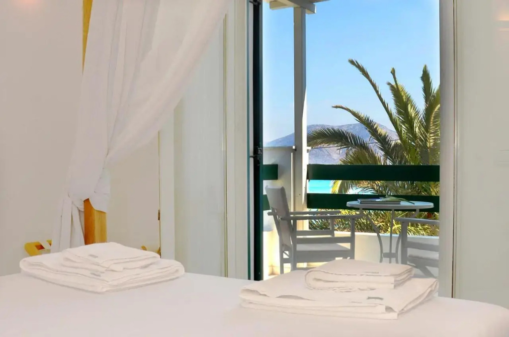 Keros Art Hotel