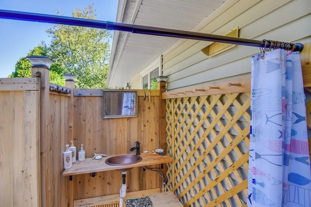 Westerly Vacation Home: Town Beach Access